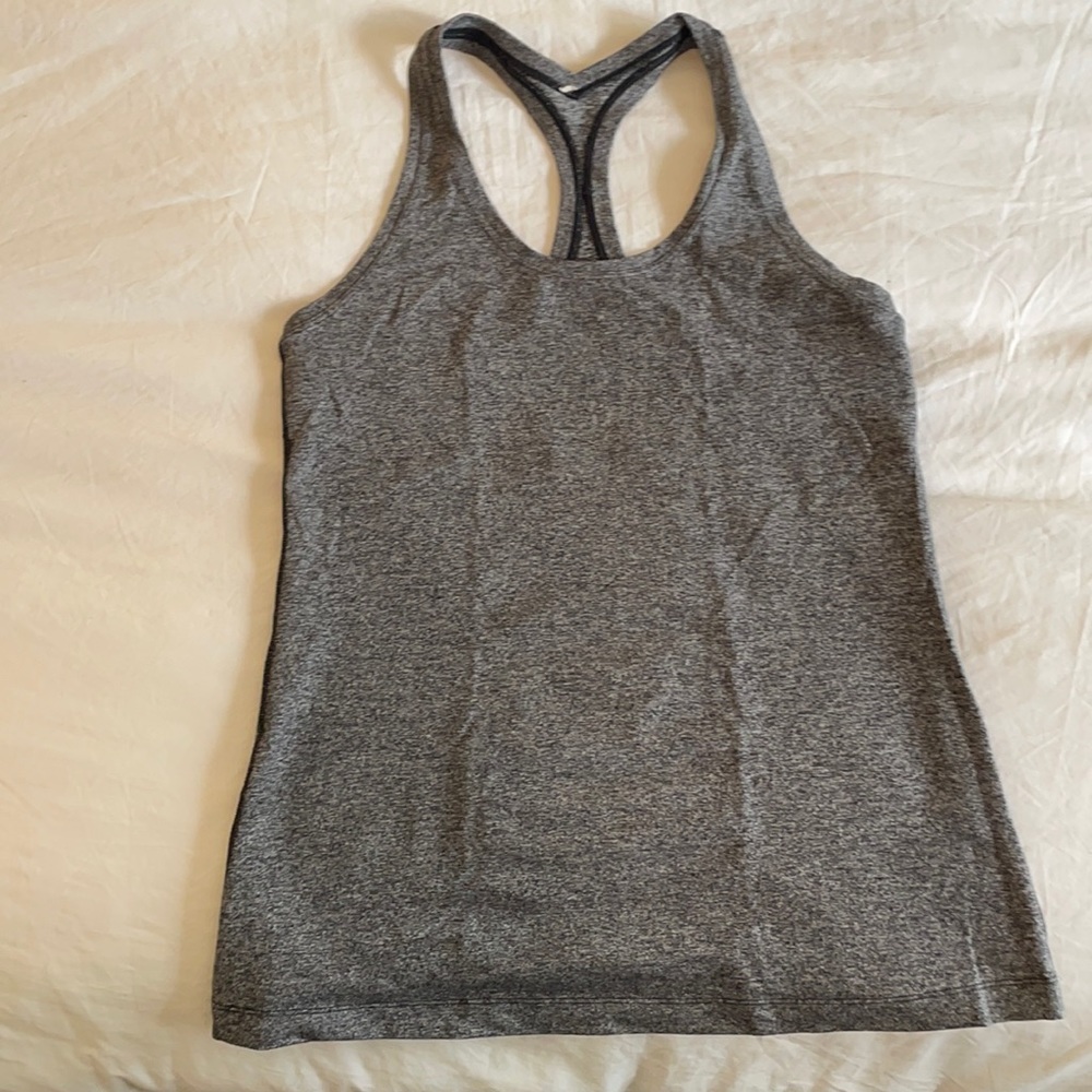 Lululemon - razed back like new!